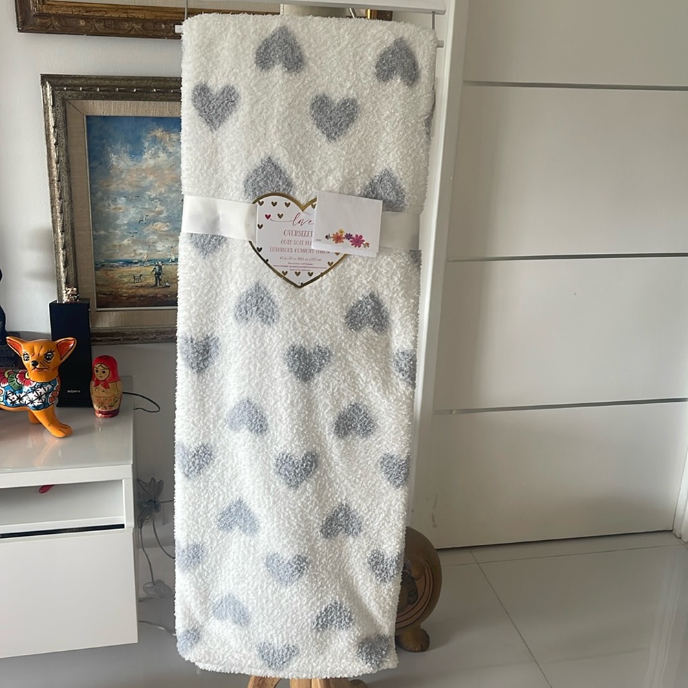 White/Gray Hearts Oversized Cozy Comfort Throw Blanket